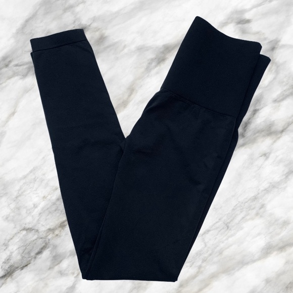 SPANX Pants - SPANX takes off! Solid Black Leggings Control Top